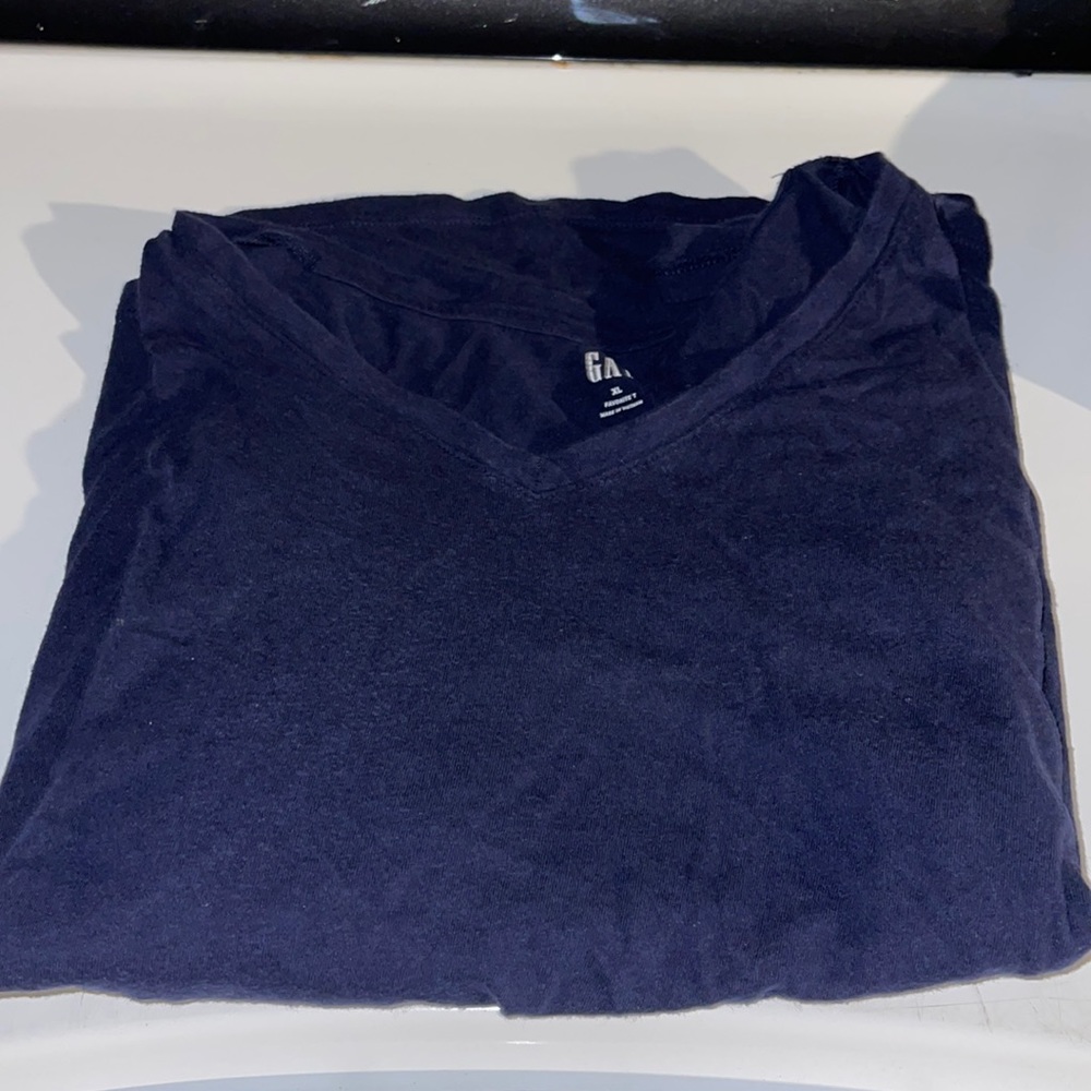 Gap tshirt
